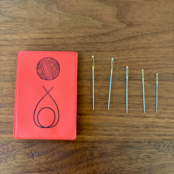 Tapestry Needles with Magnetic Case